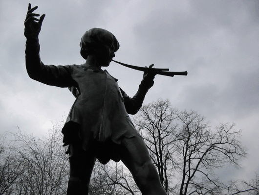 Peter Pan dans les jardins de Kensington | copyright : Michel Dubois